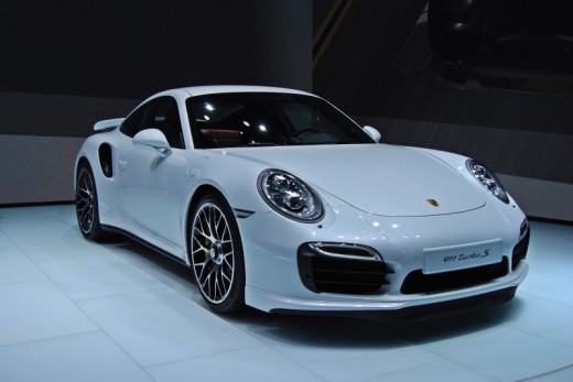 Giro come pilota su Porsche 911 & soggiorno 1 notte
