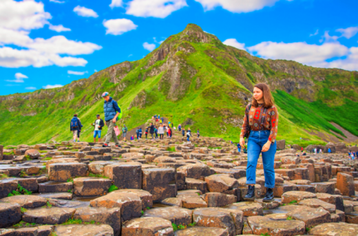 Giant's Causeway, Dark Hedges & Belfast Tour