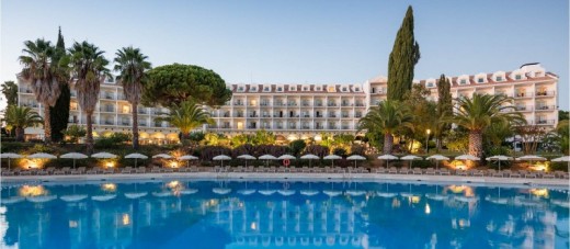 Estadia no Penina Hotel & Golf Resort em 2 Qurtos Duplos (2 noites) + 1 Quarto Single (1 noite)