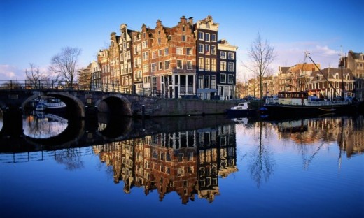 Tour of Amsterdam with a lunch in a local's home