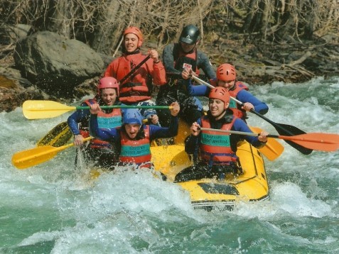 Pack descenso de barrancos o rafting + 1 noche de estancia