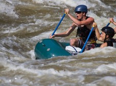 Discesa rafting medio - 3 ore & soggiorno 2 notti