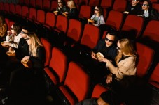 Giro in pista in Lamborghini ed ingresso cinema