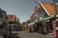 Small group tour: Volendam and Zaanse Schans