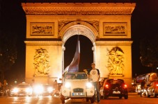 Balade en 2CV et dîner croisière (3h30 pour 2) - Paris (75)
