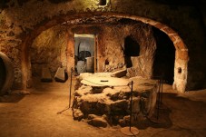 Orvieto's Underground Tour, Wine Tasting and Lunch