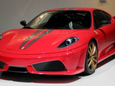 Giro in pista su una Ferrari F430 & soggiorno 2 notti