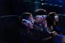 Due giri in pista Lamborghini ed ingresso cinema per due persone