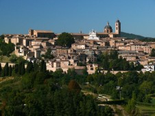 Private walking tour of Urbino with a local guide