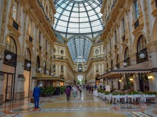 Semi-private Milan walking tour with Last Supper and Duomo Rooftop