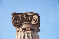 Skip-the-line tour of Pompeii with an archaeologist