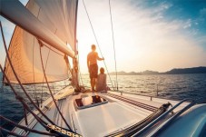Paseo Romantico en Velero Privado Barcelona (2h) - 2 personas