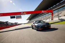 Conduzir um Mercedes AMG GT 63 3 voltas + 1 volta em co-piloto