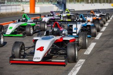 Pilotage F4 Tatuus 20 à 28 tours - 10 circuits en France