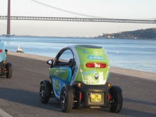 Discovery Tour Lisbon in an Funny E-Car with GPS Guide for 2 (4 hours)