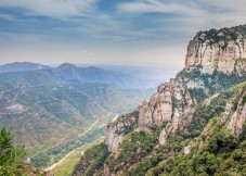 Montserrat and Penedès tour from Barcelona