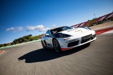 Conduire une Porsche Cayman 718 S – 2 tours + 1 tour en copilote