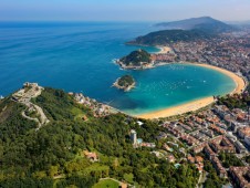San Sebastian hop on hop off city bus tour