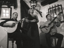 Lisbon Tour by Night with Dinner and Fado Show