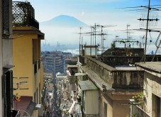 Guided tour of Italian superstitions in Naples