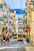 Lisbon Sightseeing Hop-On Hop-Off combined tour with Oceanarium