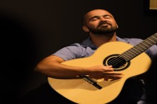 Espetáculo de Fado Tradicional no Porto