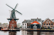 Small group tour: Volendam and Zaanse Schans