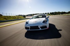 Conduzir um Porsche Cayman 718 S (PDK) - 1 volta + 1 volta em co-piloto