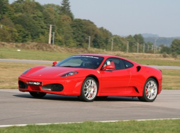 Rijervaring in Ferrari F430 F1 voor 30 min in Nederland