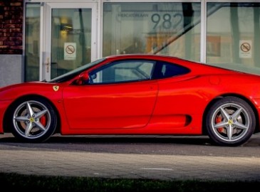 Rijervaring in Ferrari 360 modena voor 20 min in België